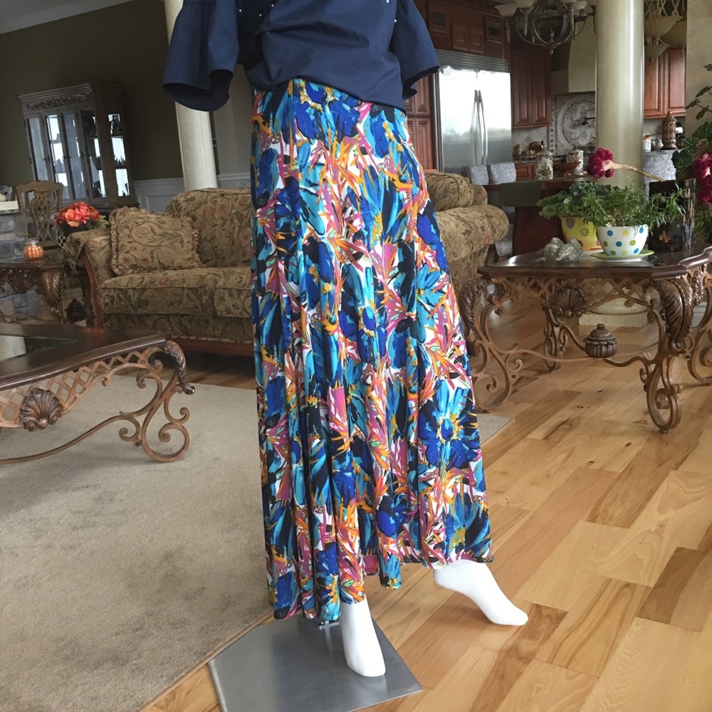 LuLa Roe skirt